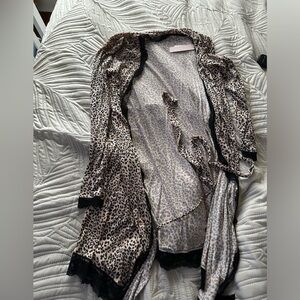 Victoria secret - Brand new leopard robe